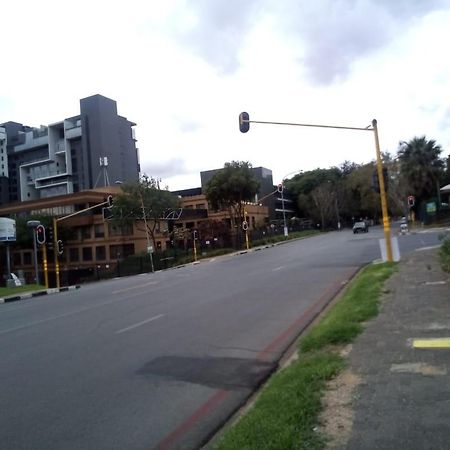 Rosebank Accommodation Johannesburg Dış mekan fotoğraf