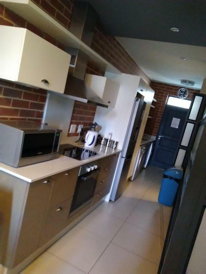 Rosebank Accommodation Johannesburg Dış mekan fotoğraf